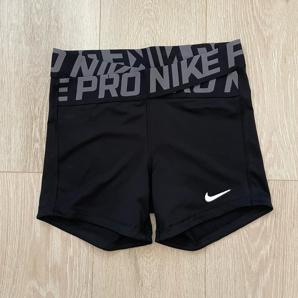 Nike Pro Black Dri-FIT women shorts